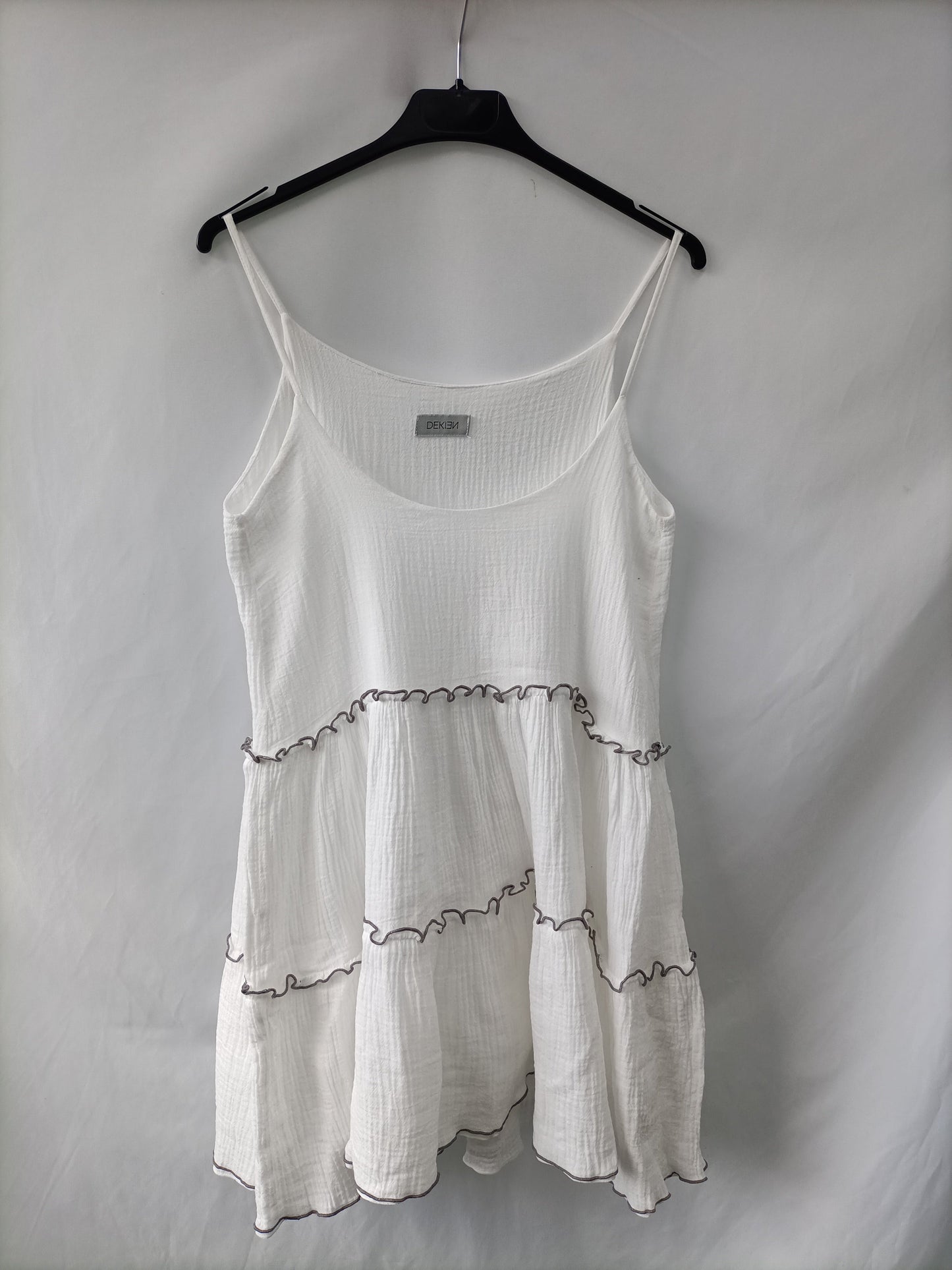 DEKIEN. Vestido blanco fluido Tu(s)