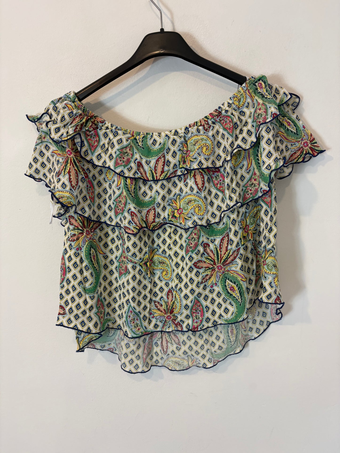 ZARA. Top volantes estampado. T S