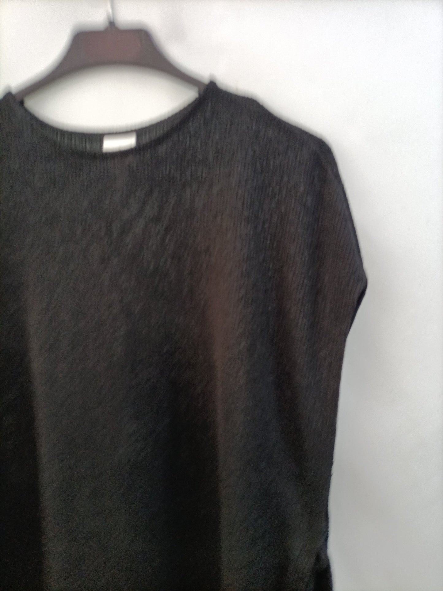 H&M. Top negro lazada T.xs
