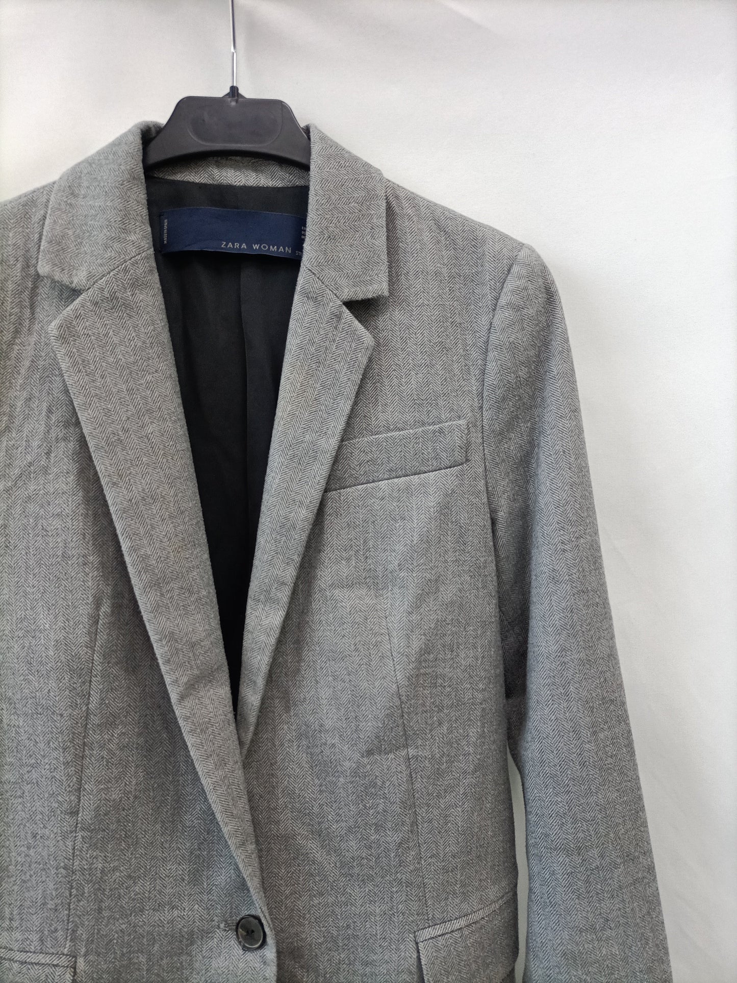 ZARA.Blazer gris espiga T.XS