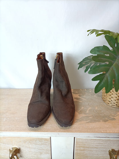 MASSIMO DUTTI. Botines marrones T.39(tara)