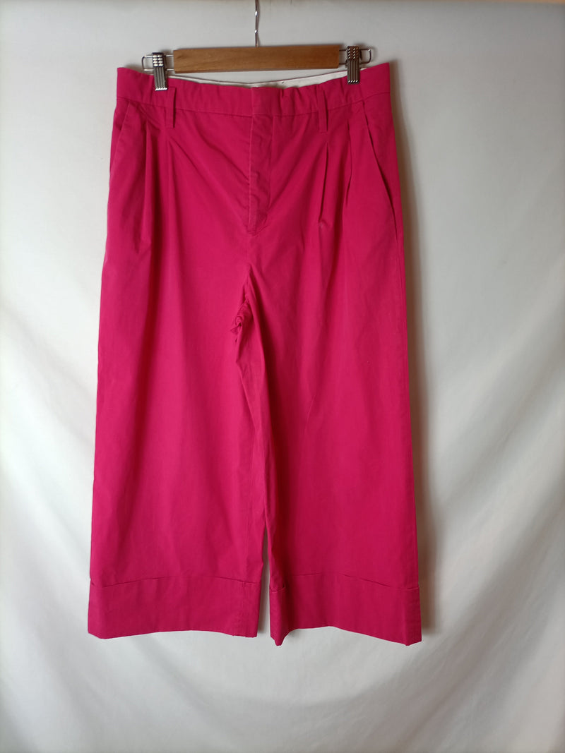 ZARA. Pantalón culotte rosa . T L