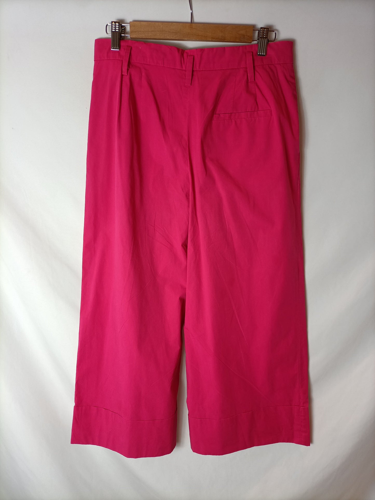 ZARA. Pantalón culotte rosa . T L