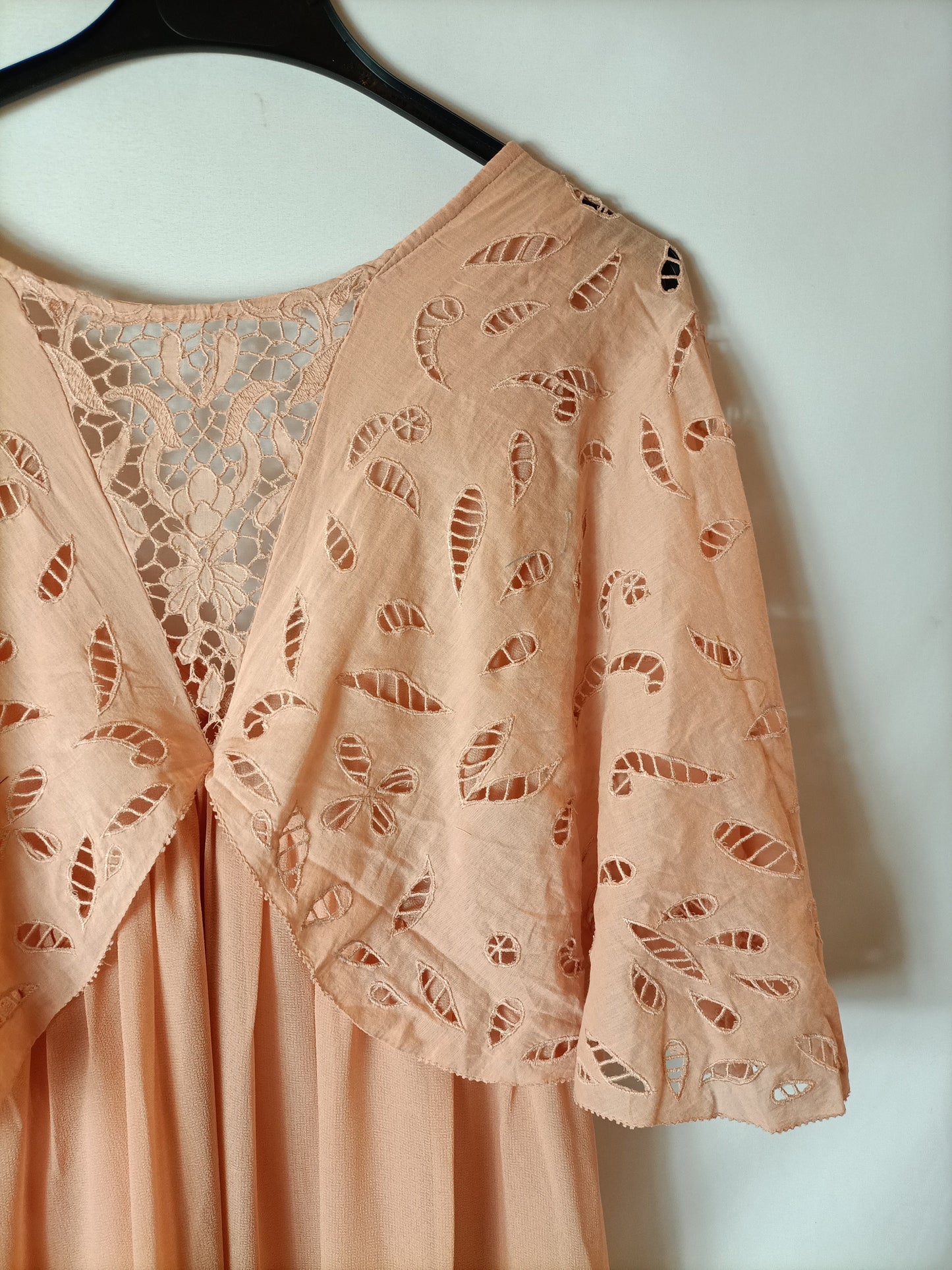 INTROPIA. Long pink die-cut Ts dress