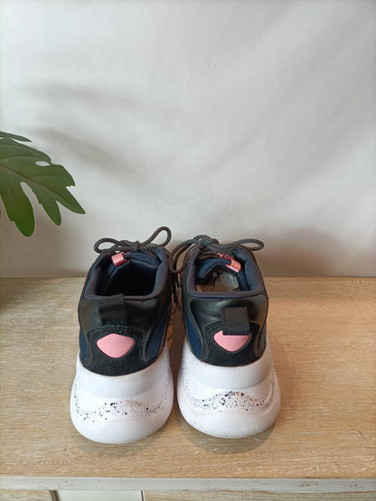 ZARA. Blue sneakers size 38