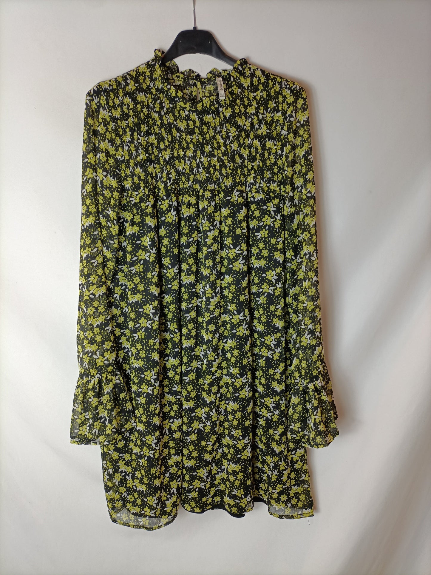 STRADIVARIUS. Black honeycomb print dress. TM