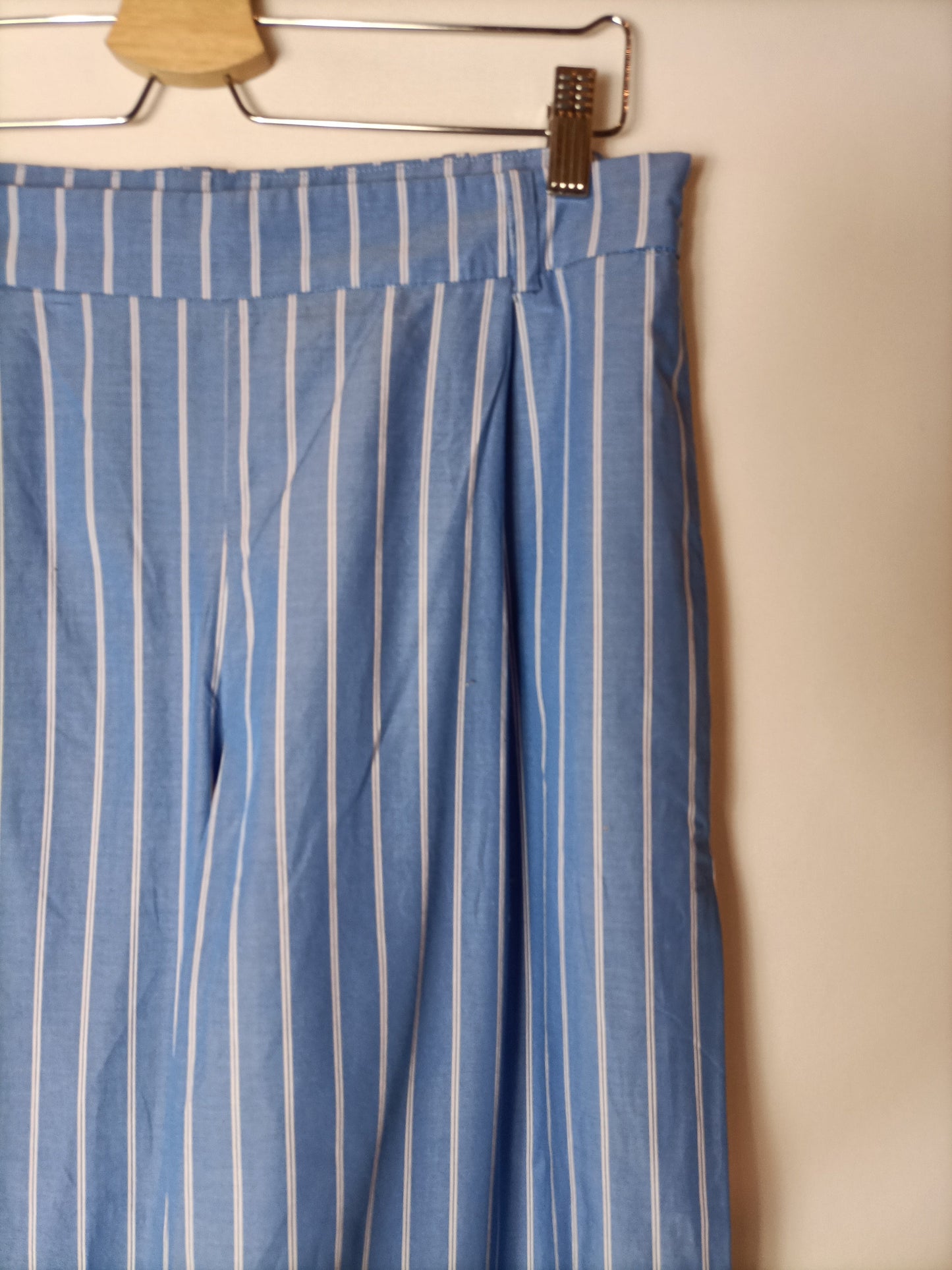 SHOU BARCELONA. Total look top y pantalón rayas. T S(M)