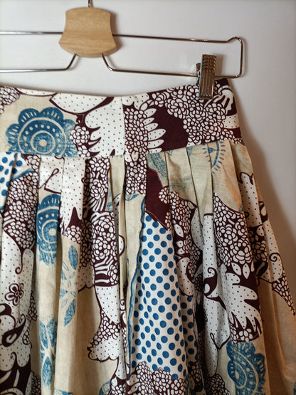 ALMA AGUILAR. Total jacket and skirt look. Size 38