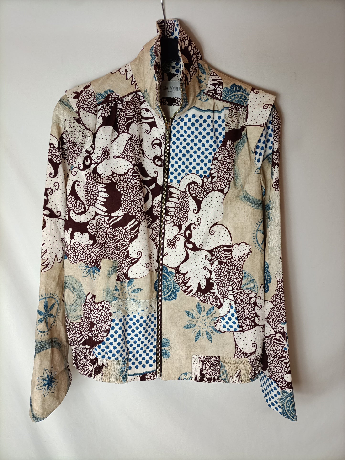 ALMA AGUILAR. Total jacket and skirt look. Size 38