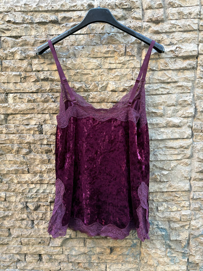 TCN. Top lencero terciopelo burdeos