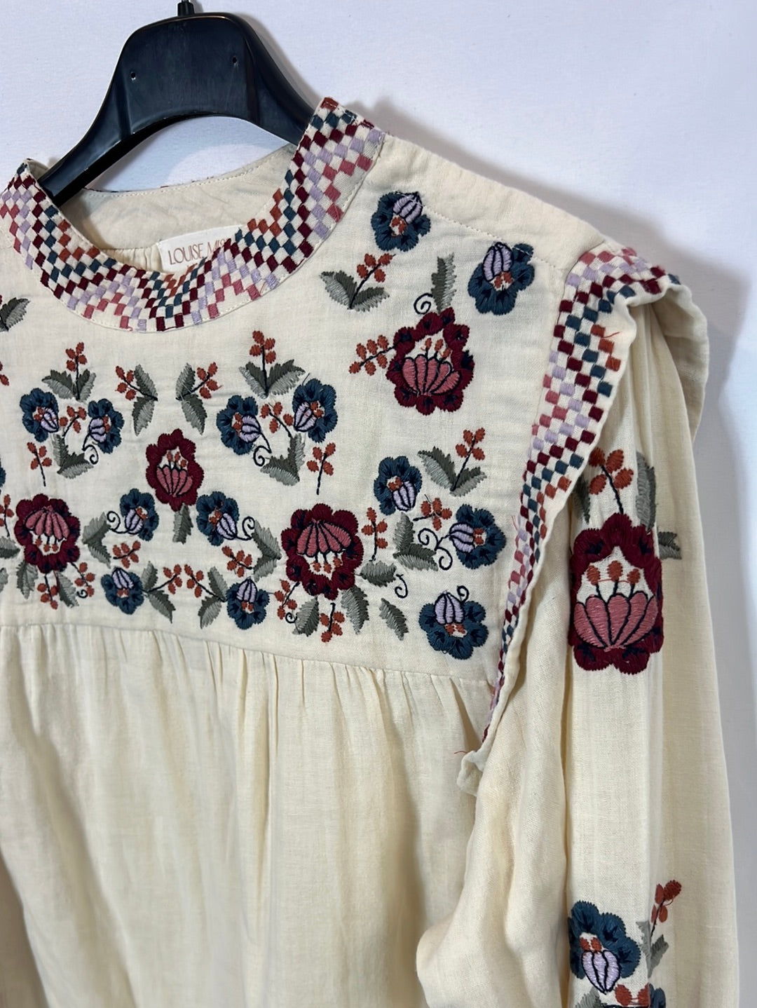 LOUISE MISHA. Blusa beige bordada T.34