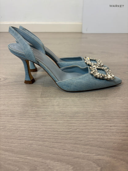 UTERQUE. Sandalia denim broche. T 38