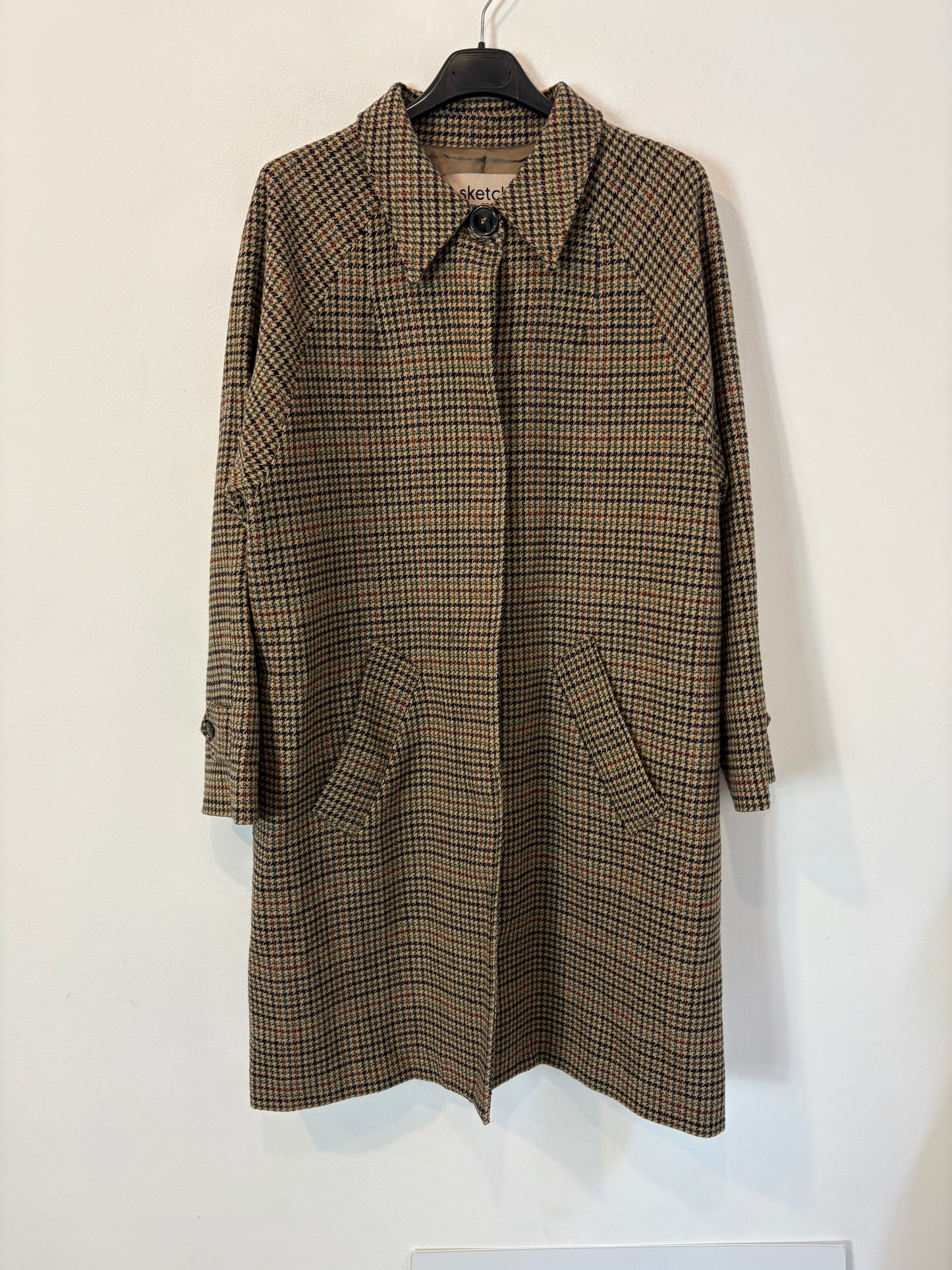 SKETCH CONCEPT. Abrigo pata de gallo con lana