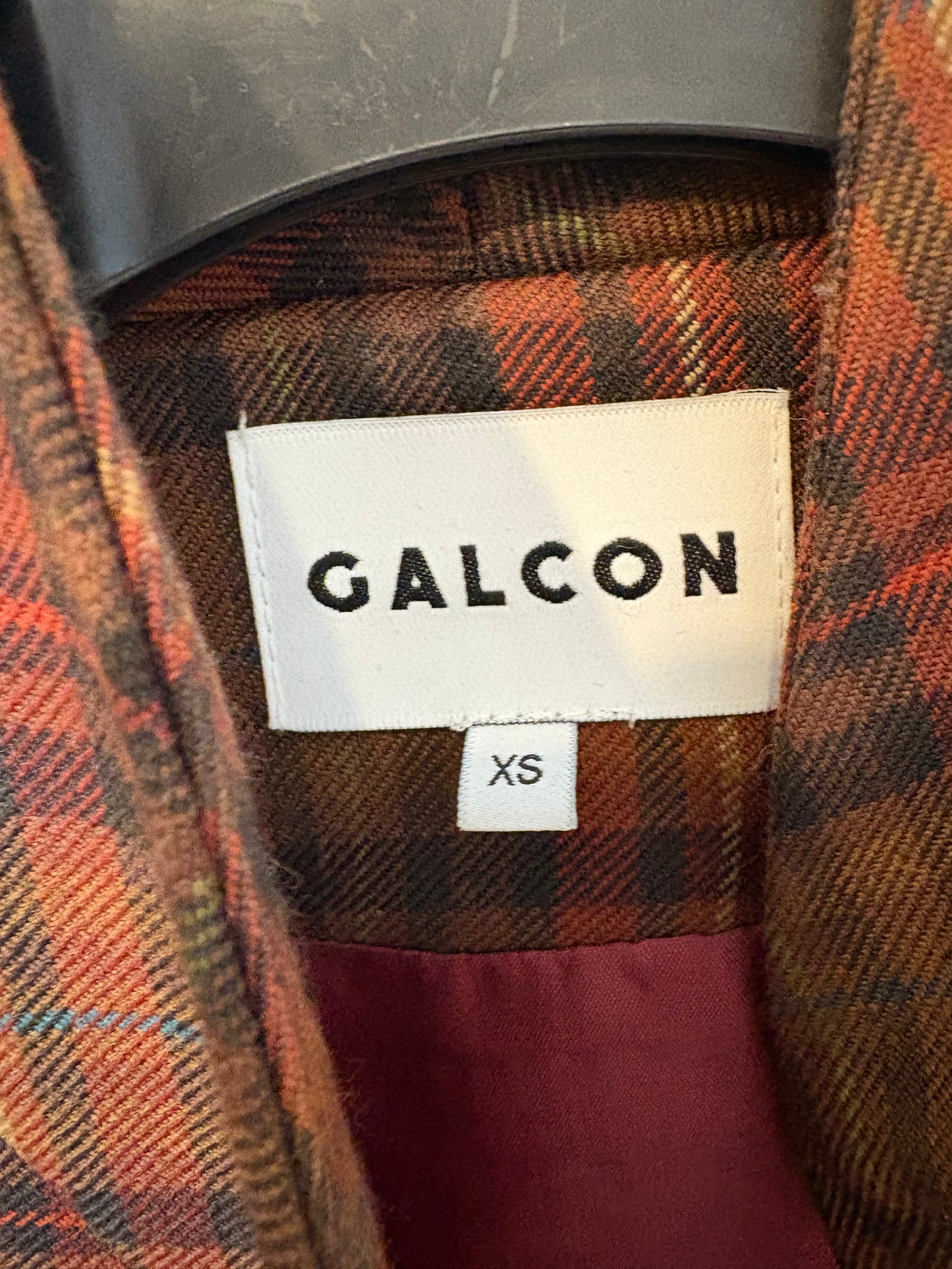 GALCON. Chaleco cuadros abotonado