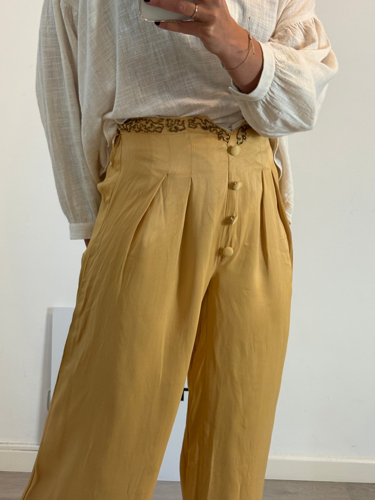 INTROPIA. Pantalón culotte abalorios T.36