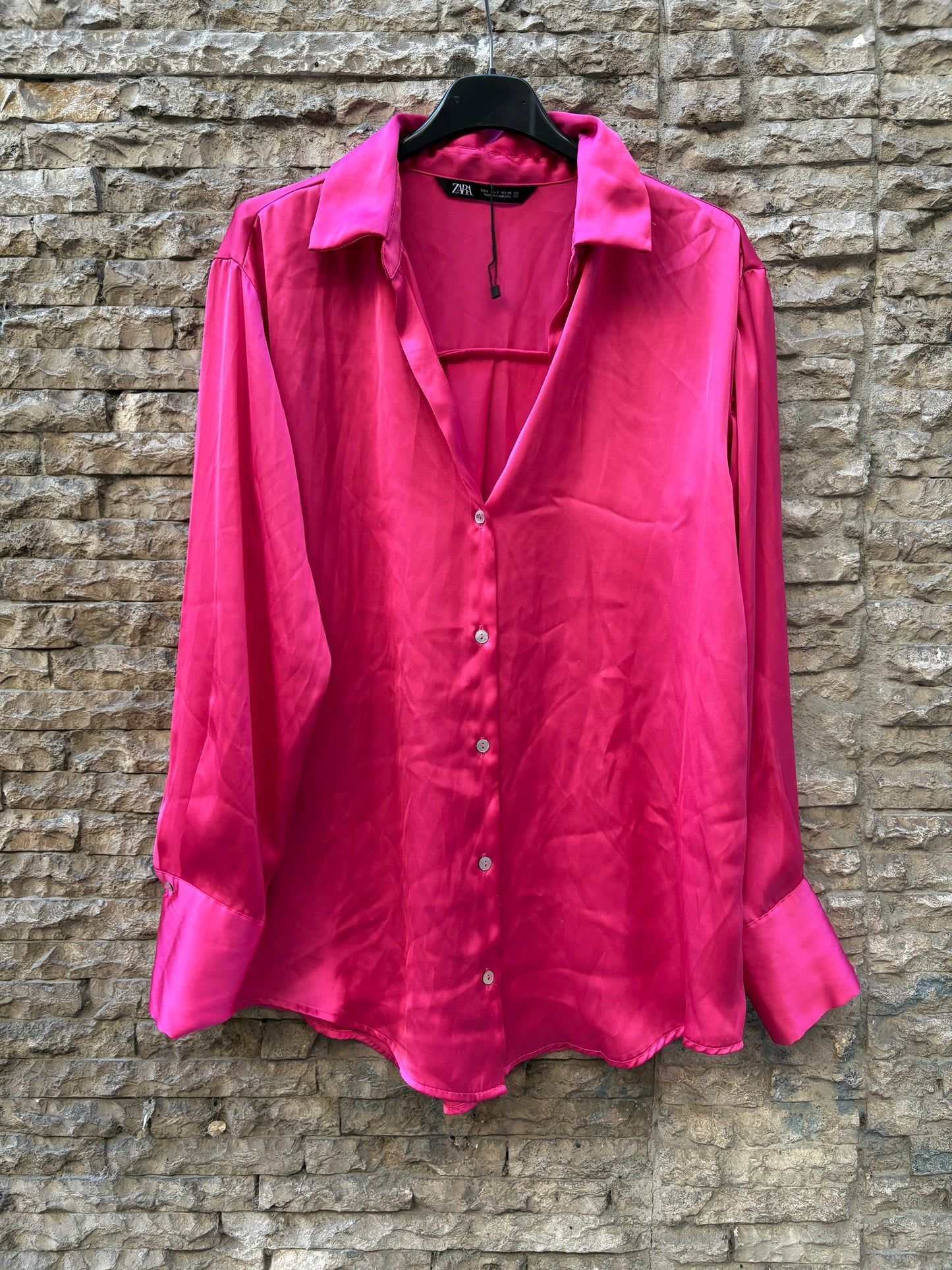 ZARA. Flowy fuchsia shirt. TS