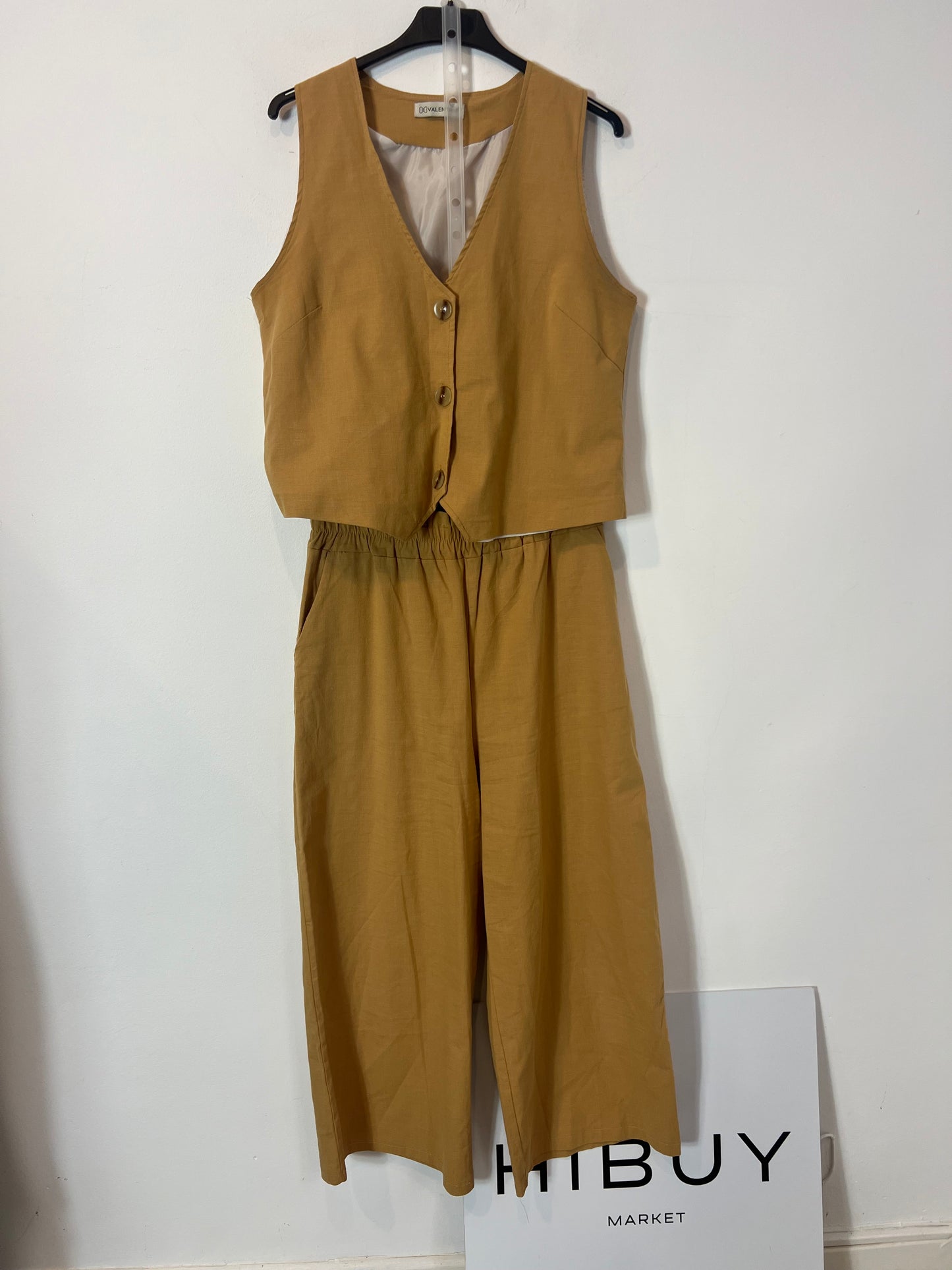 VALENTINA. Total mustard look with cotton Tl (m/l)