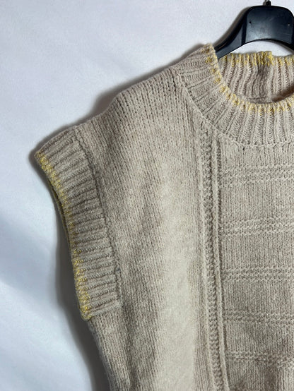 SESSUN. Sleeveless two-tone wool sweater. T.S.