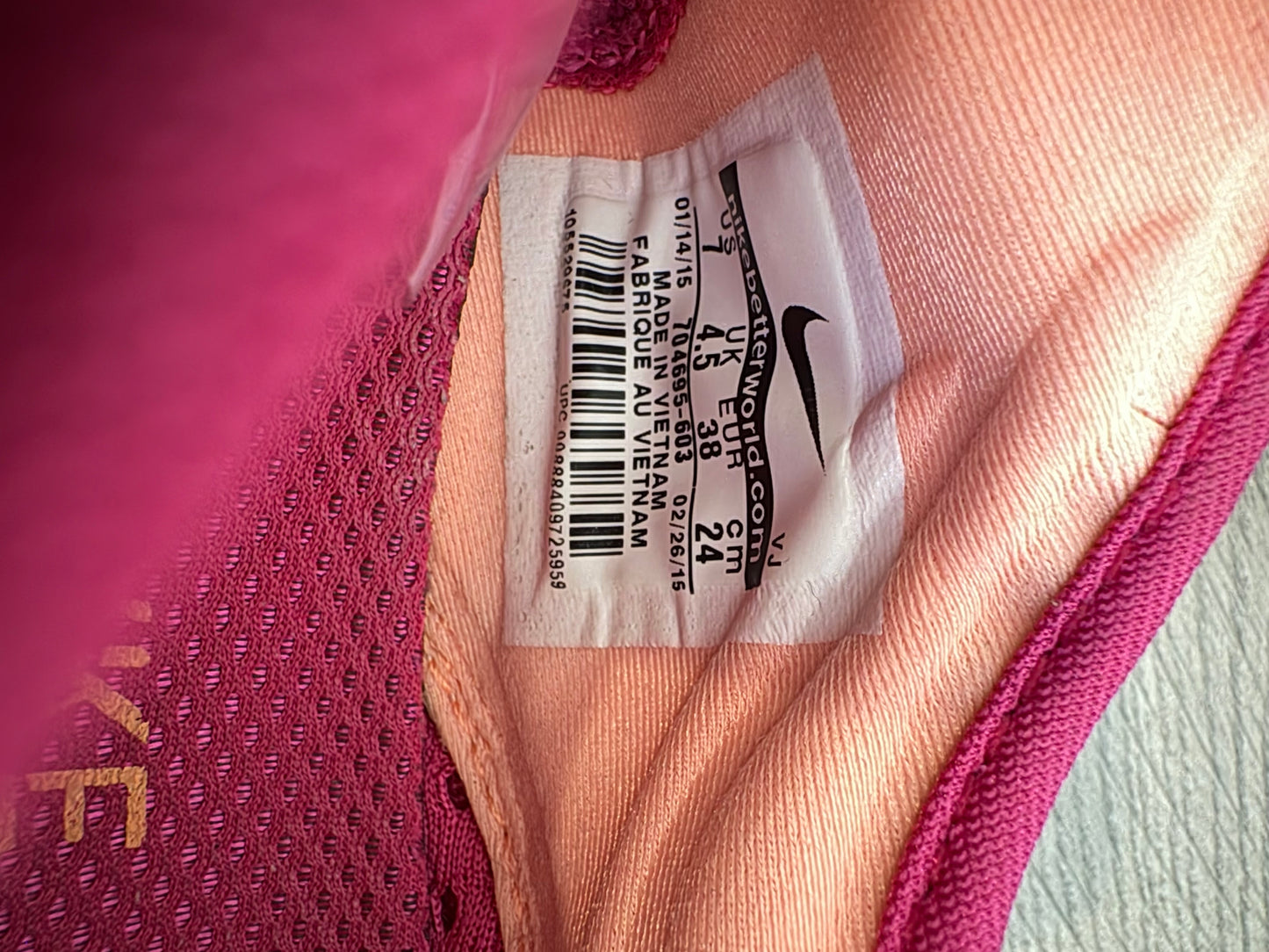 NIKE. Zapatillas modelo FREE 5.0.  T 38