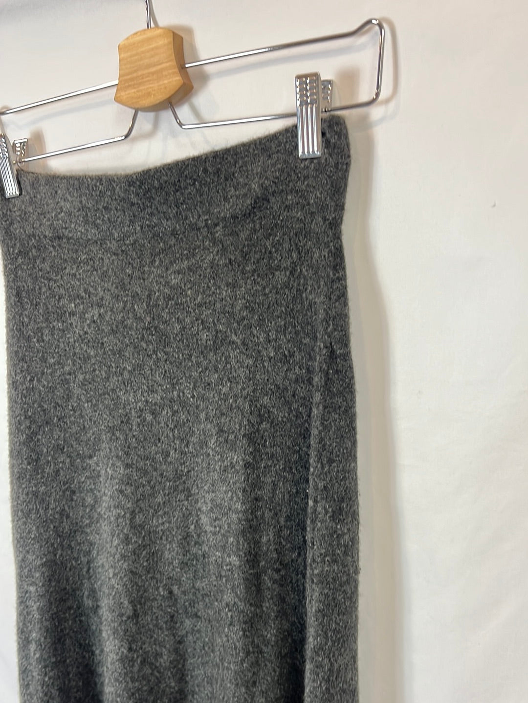 ZARA. Falda midi gris punto T.s
