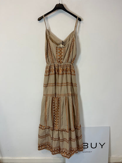 COOCU. Long beige embroidered dress. TS