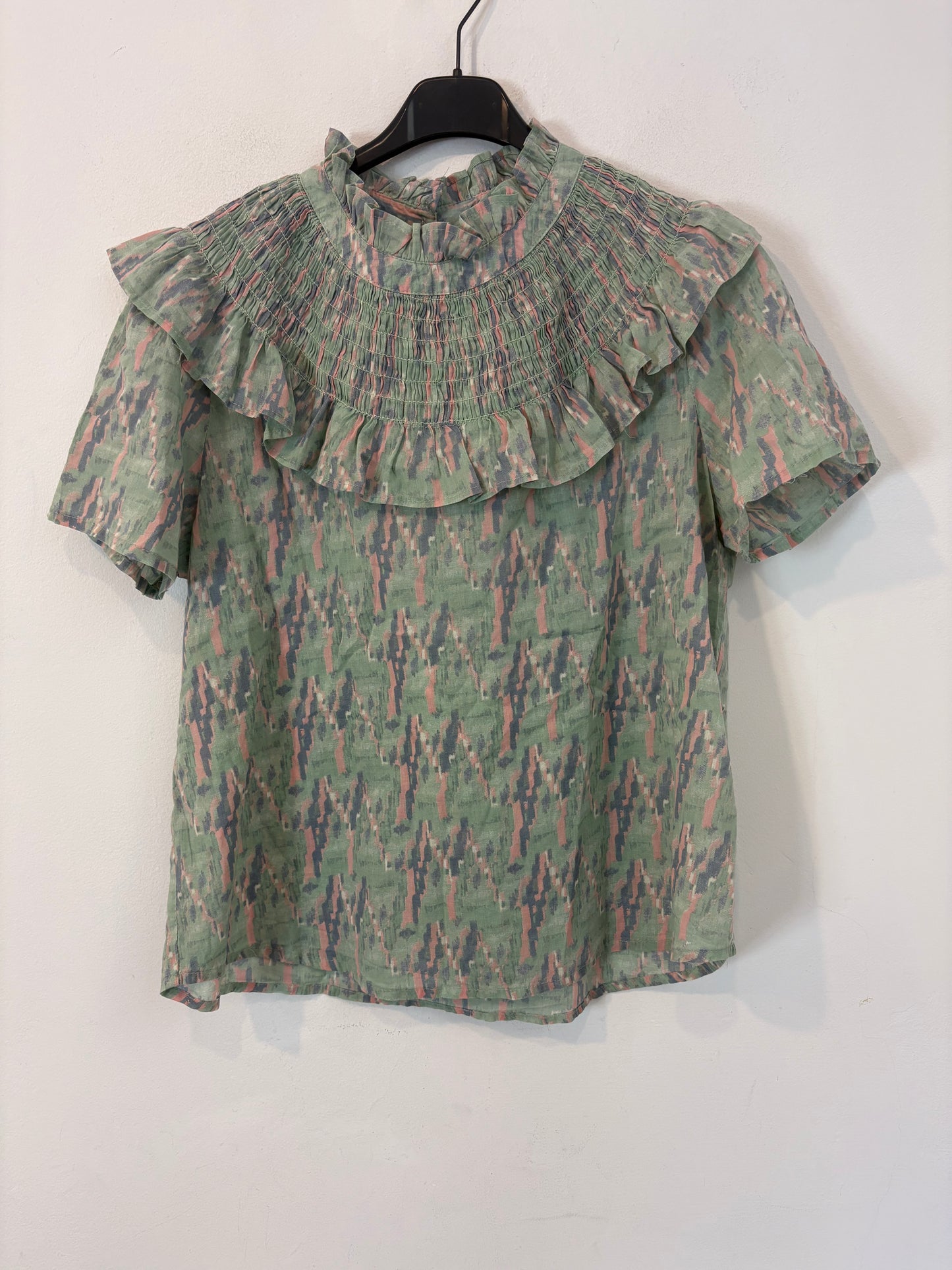OTRAS. Blusa estampada tonos pastel