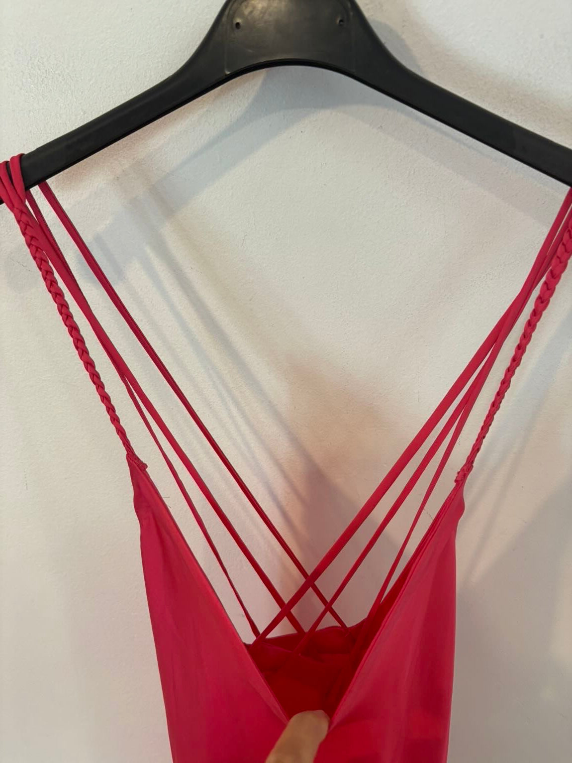 ENTRE HILO Y ALGODÓN. Vestido largo rosa satinado