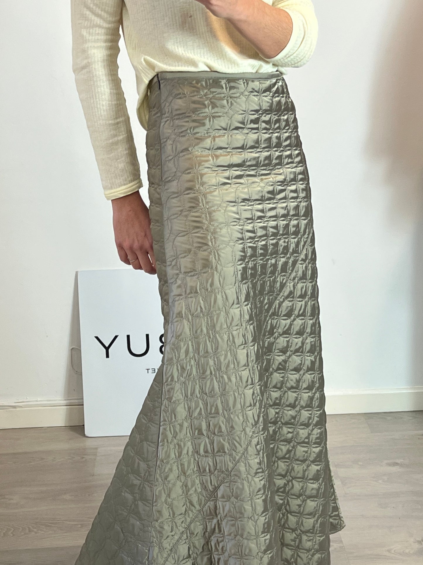 ARMANI. Quilted skirt S.42 (38)