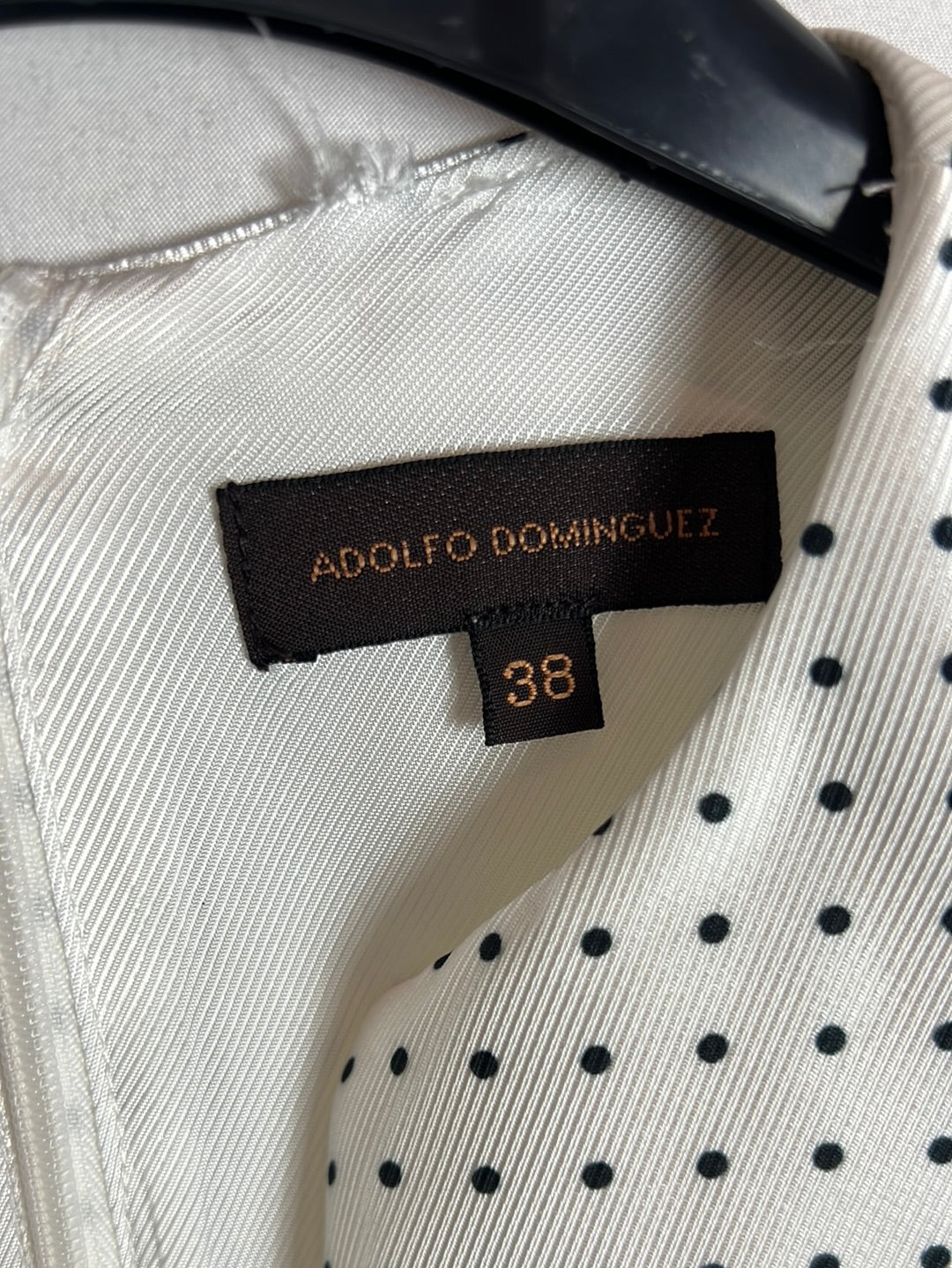 ADOLFO DOMINGUEZ. White mini dress with black polka dots. Size 38