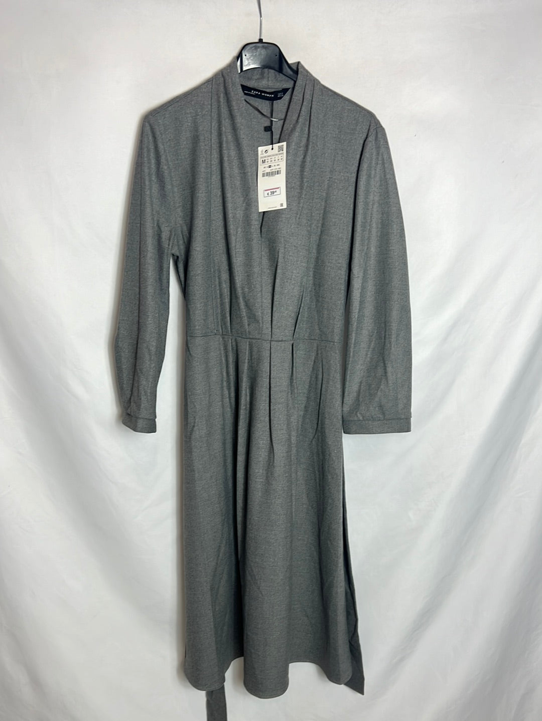 ZARA. Textured gray midi dress. TM