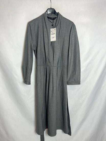 ZARA. Textured gray midi dress. TM