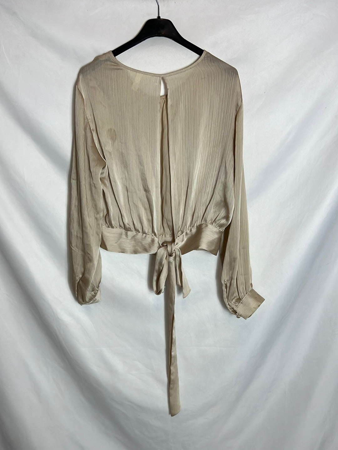 H&amp;M. Gold textured open-back blouse. TS