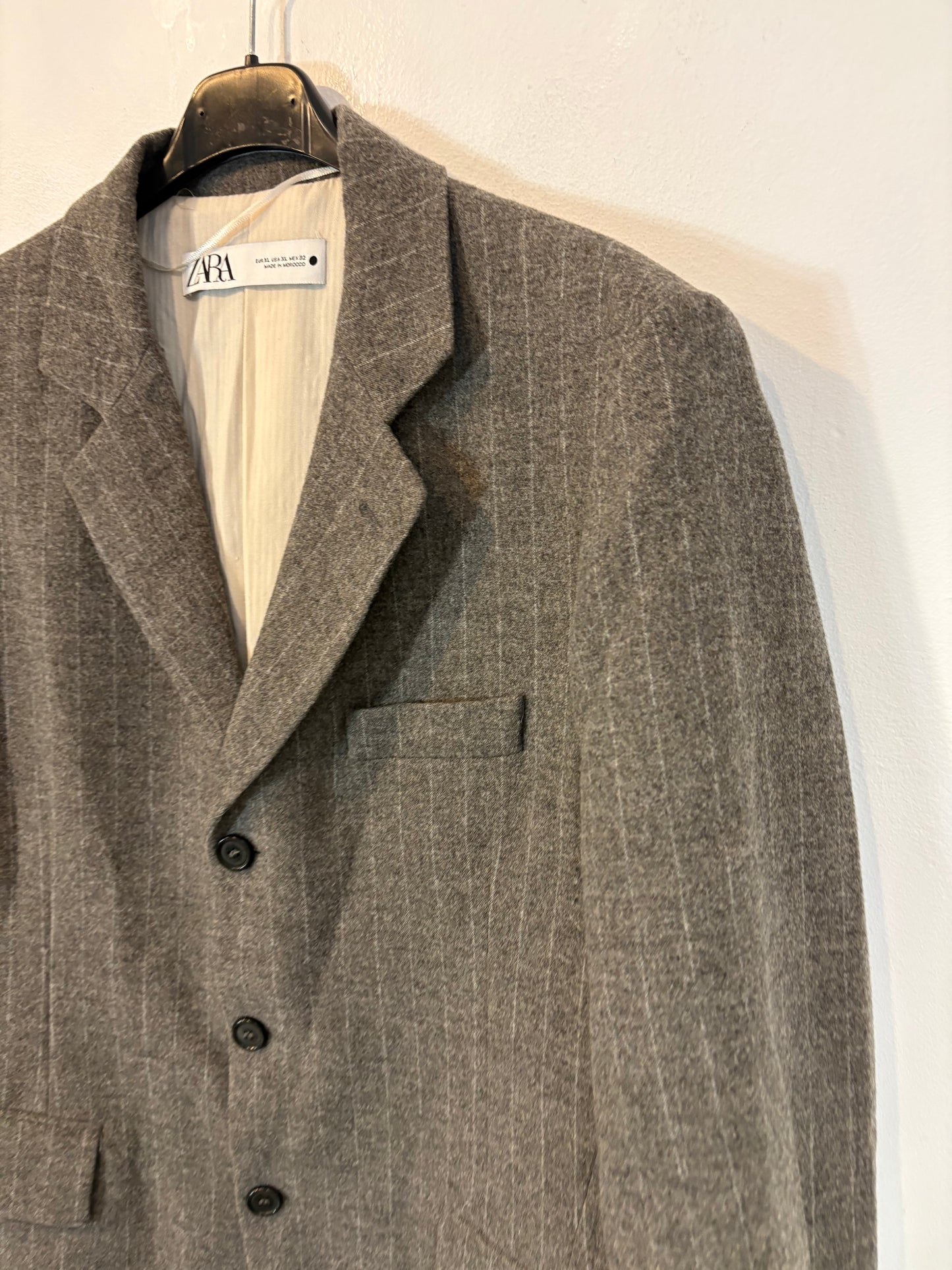 ZARA. Blazer  raya diplomática con lana