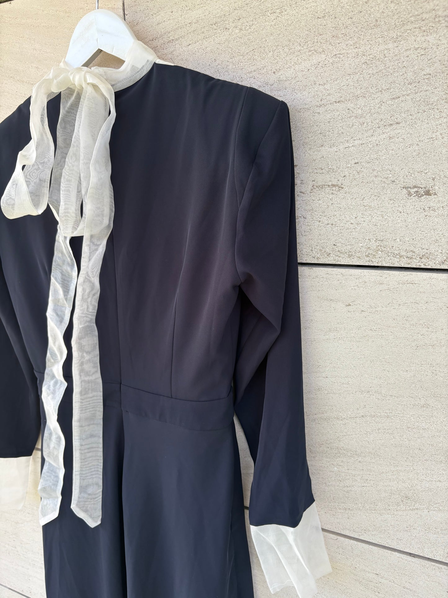 IQ COLLECTION. Vestido largo azul con seda