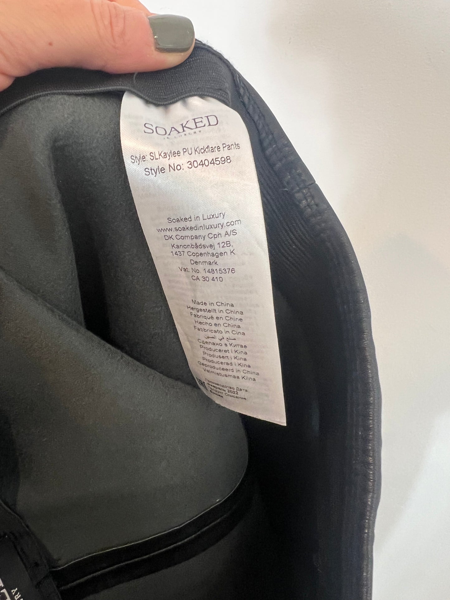 SOAKED IN LUXURY. Black faux leather trousers. Size XS