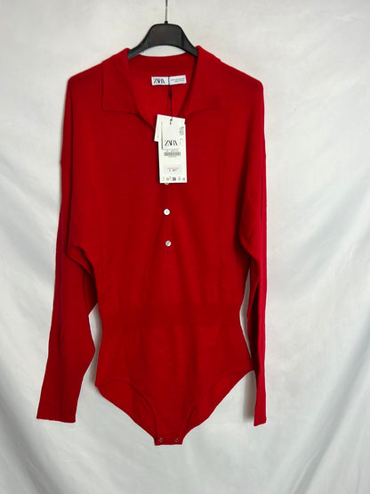 ZARA. Red buttoned wool bodysuit. TM