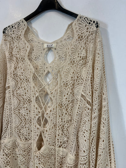OTRAS. Vestido crochet aberturas