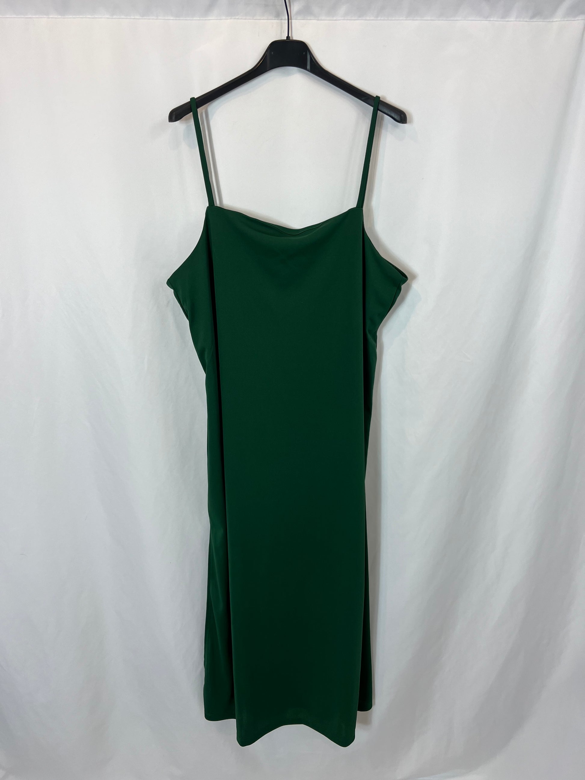 H&M. Dark green midi dress. TM Hibuy market H&M. Dark green midi dress. TM Hibuy market