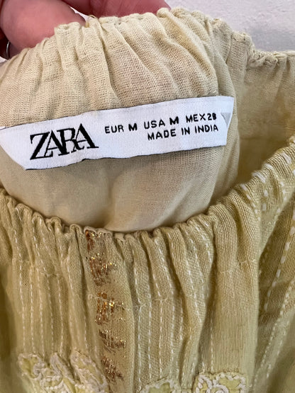 ZARA. Vestido midi detalle hilos dorados. T M