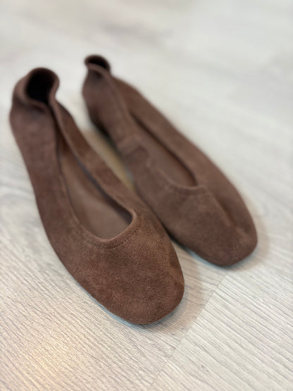 MANGO. Bailarina marrón chocolate. T 38