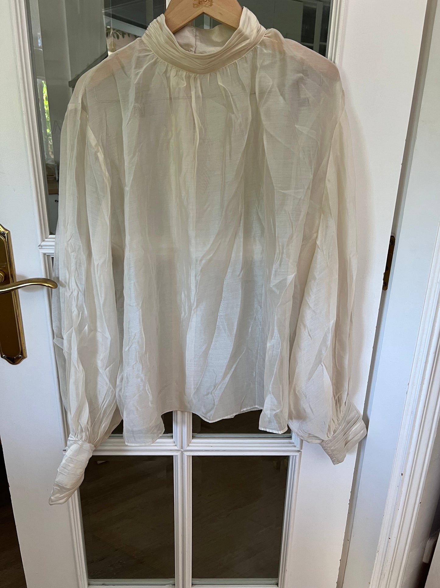 Beige blouse with perking collar Your (s/m)