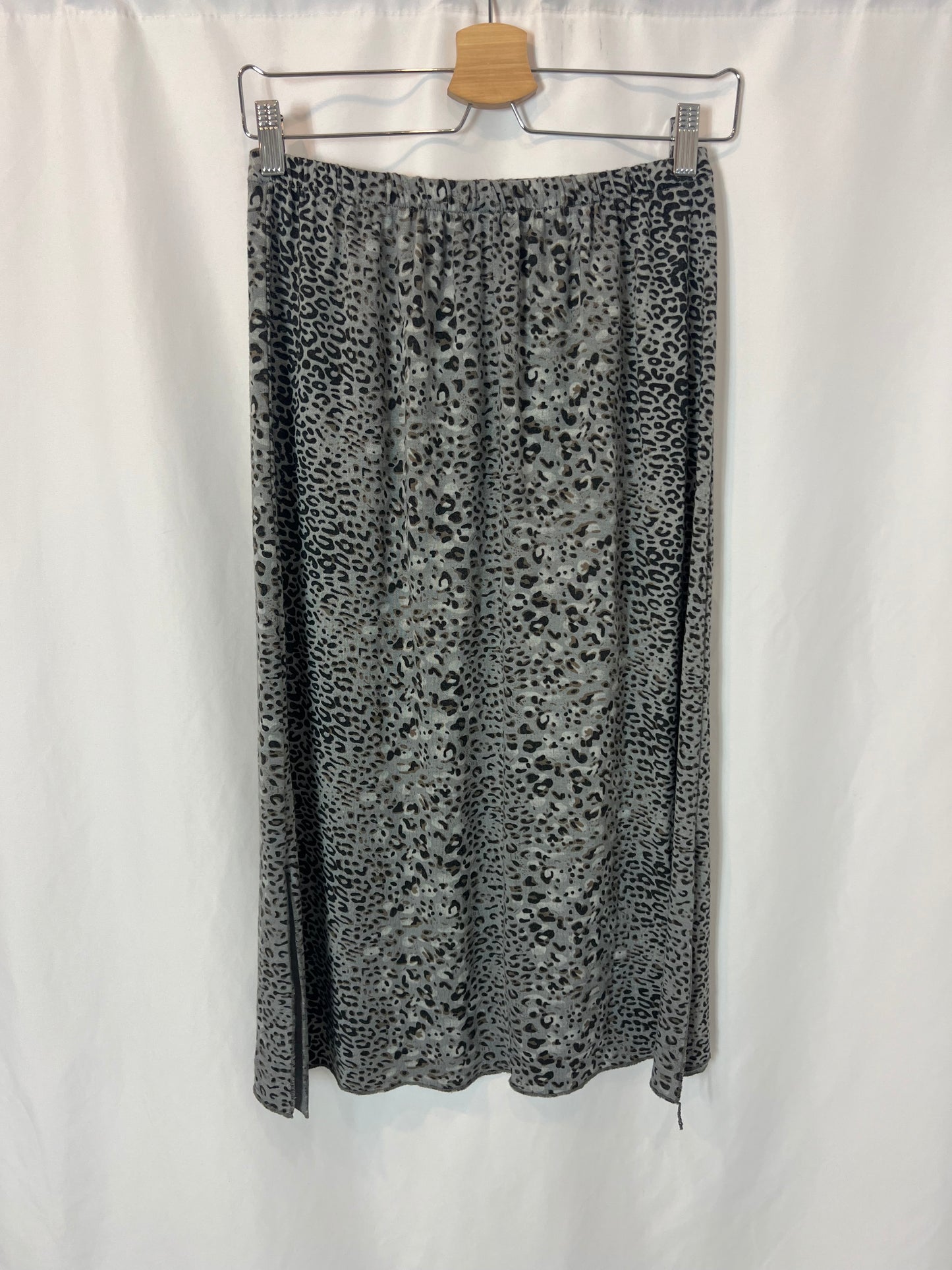 ZÚA. Animal print knit midi skirt. TS