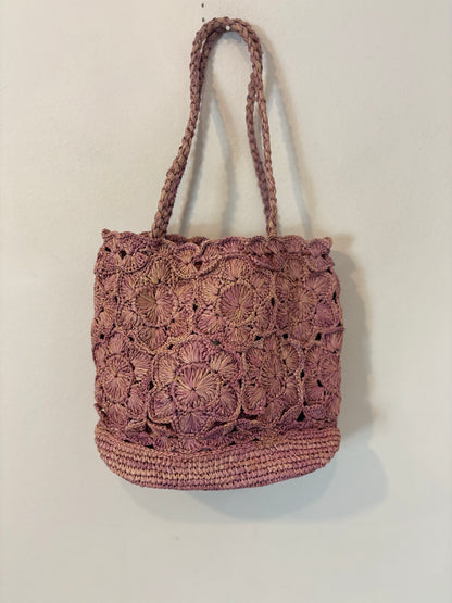 PETITE MENDIFOTE. Bolso de hombro rafia malva