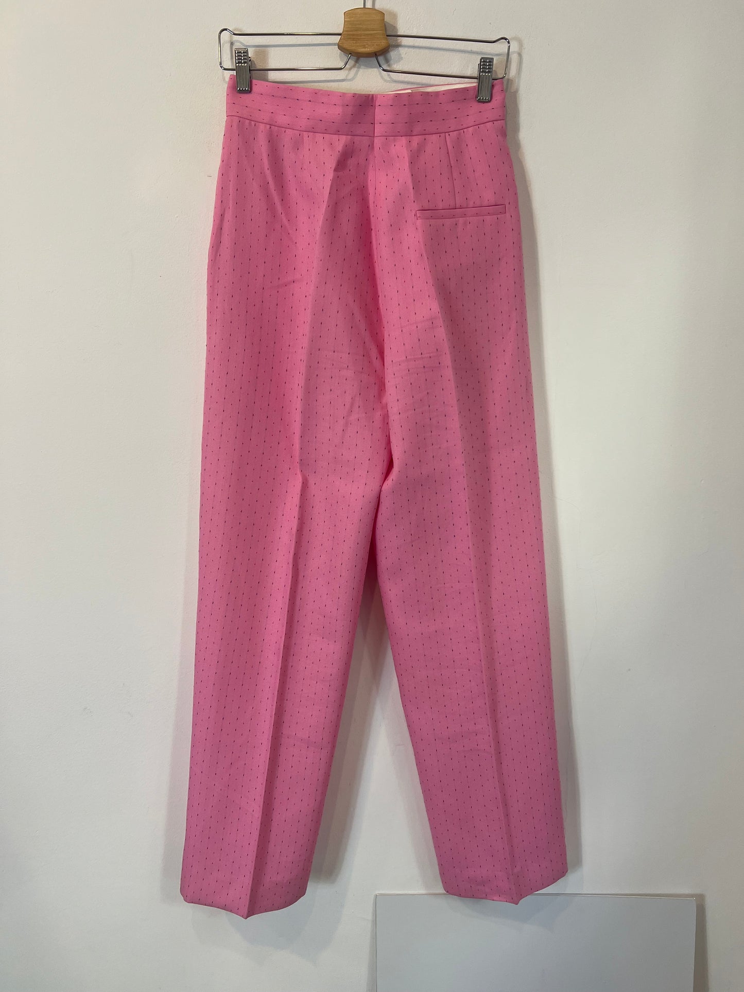 SANDRO. Traje de chaqueta rosa rayas T.36/38