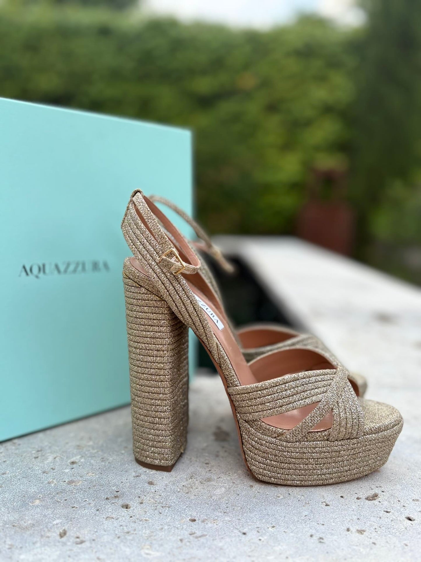 AQUAZZURA. Sandalia  Sundance textura brillo. T 40.5