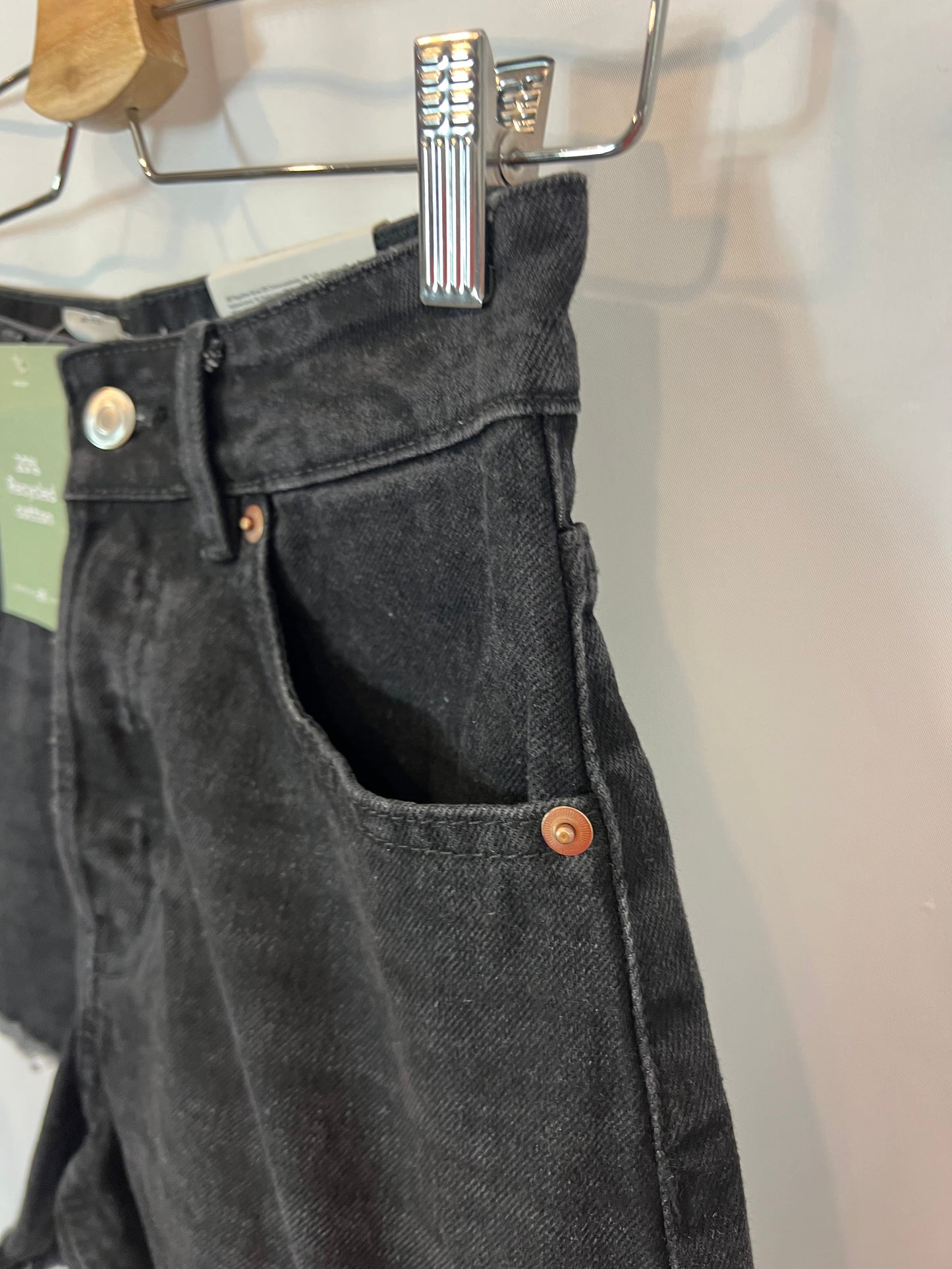 H&M. Denim short abotonado. T 36