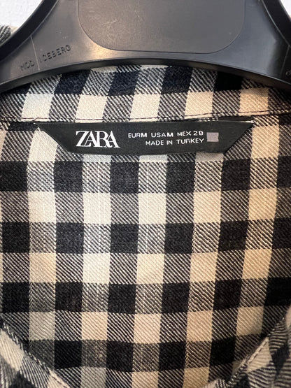 ZARA. Checkered shirt with embroidered details. TM