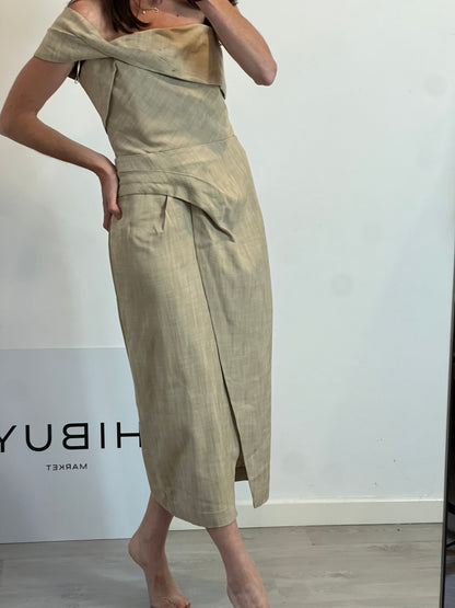 ZARA. Vestido midi beige palabra de honor