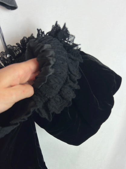 ROSES&amp;LACE. Romantic black silk dress. TS