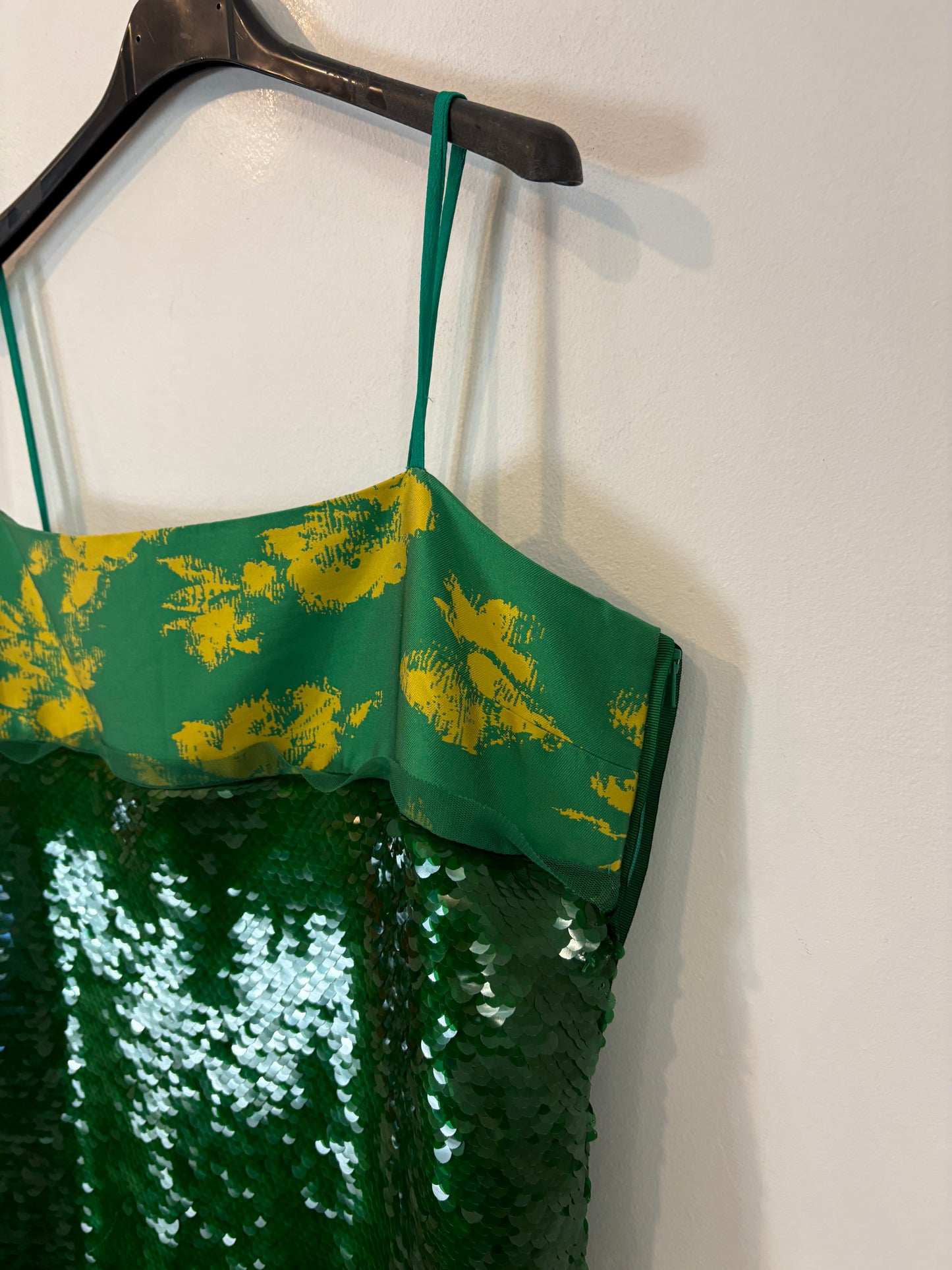 ZARA. Vestido midi lentejuelas. T L